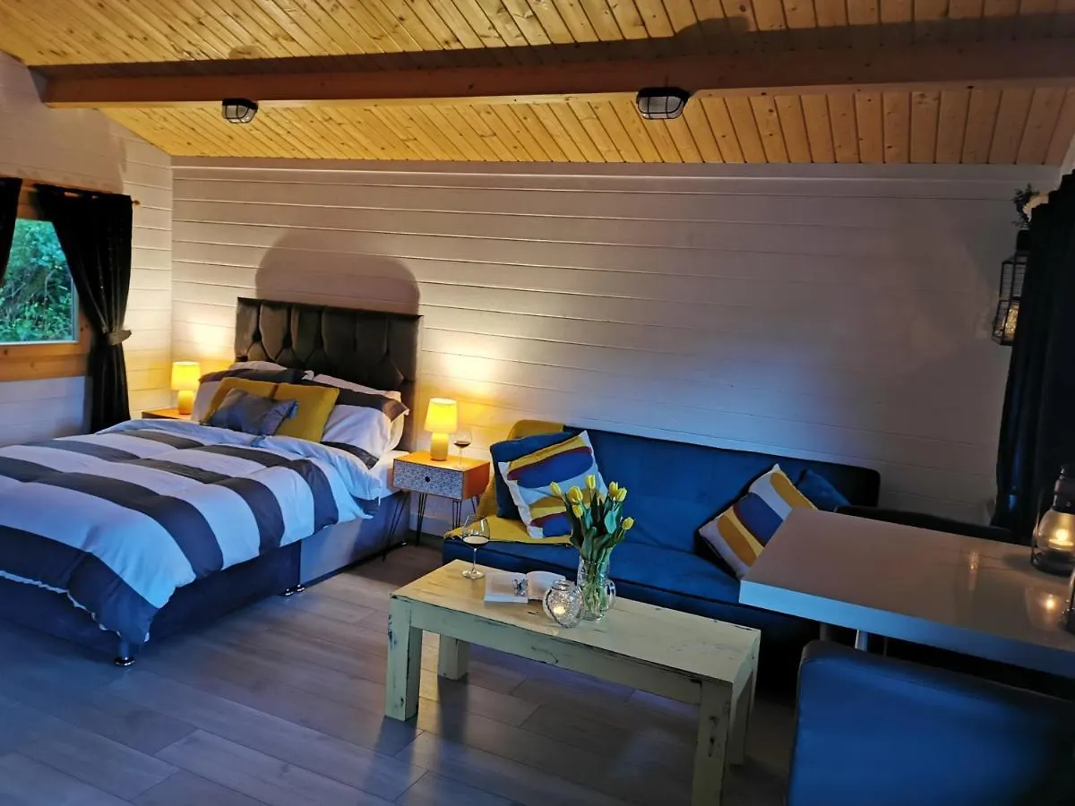 Westport Country Chalets 0*,  Ireland