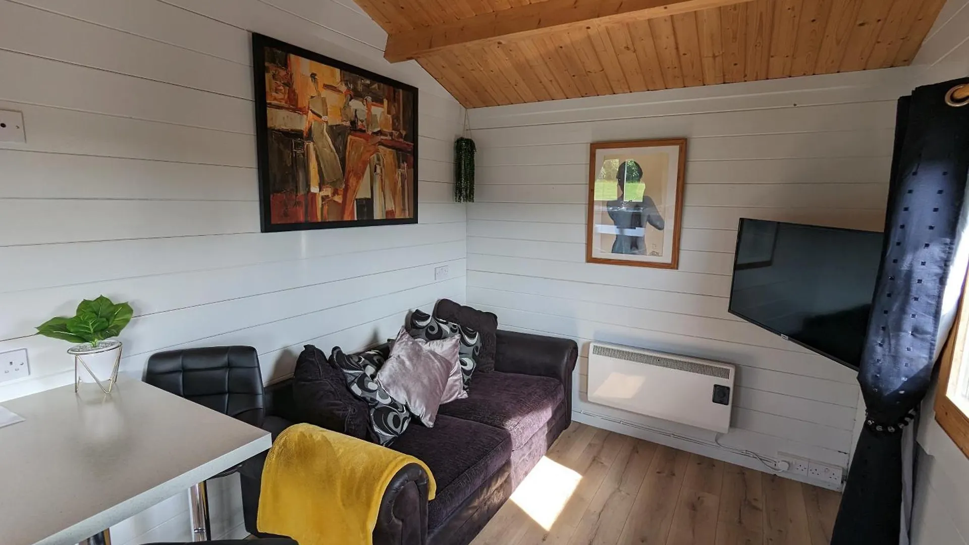 Westport Country Chalets